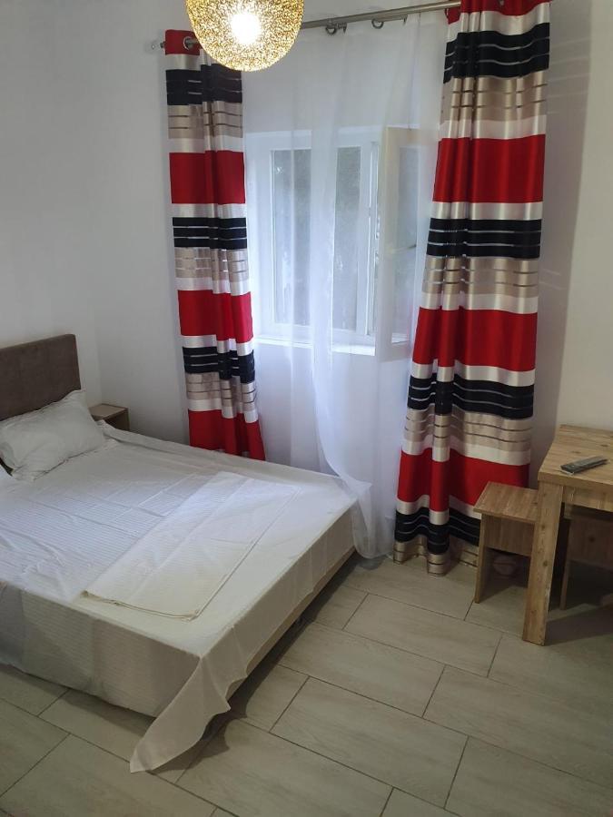 Hotel Zapp House Costinesti Esterno foto
