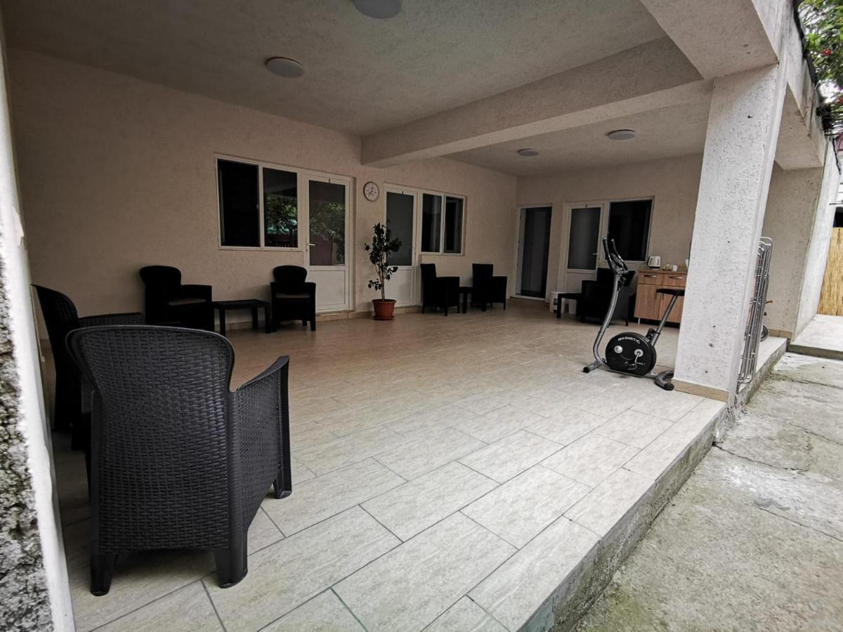 Hotel Zapp House Costinesti Esterno foto