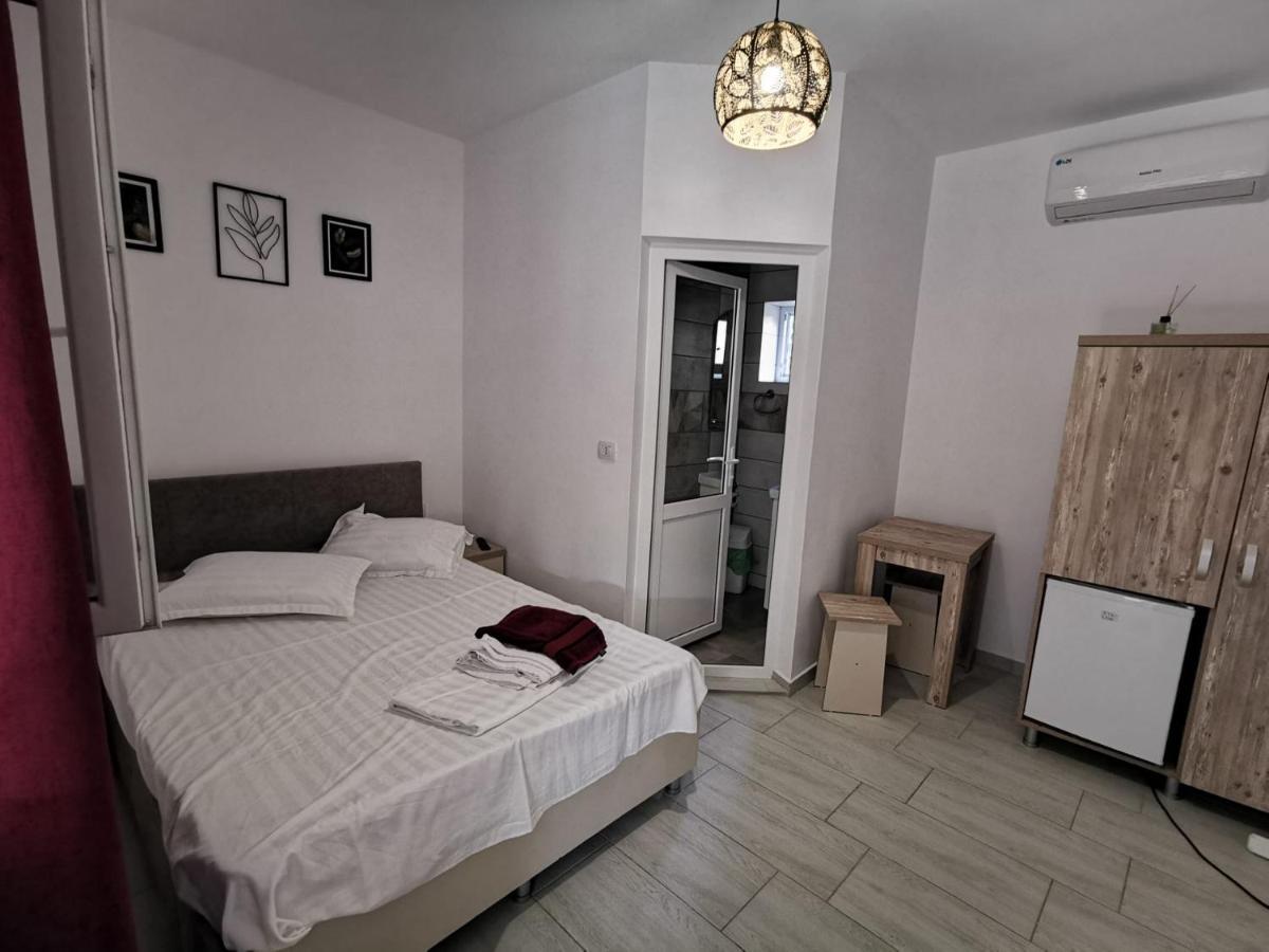 Hotel Zapp House Costinesti Esterno foto