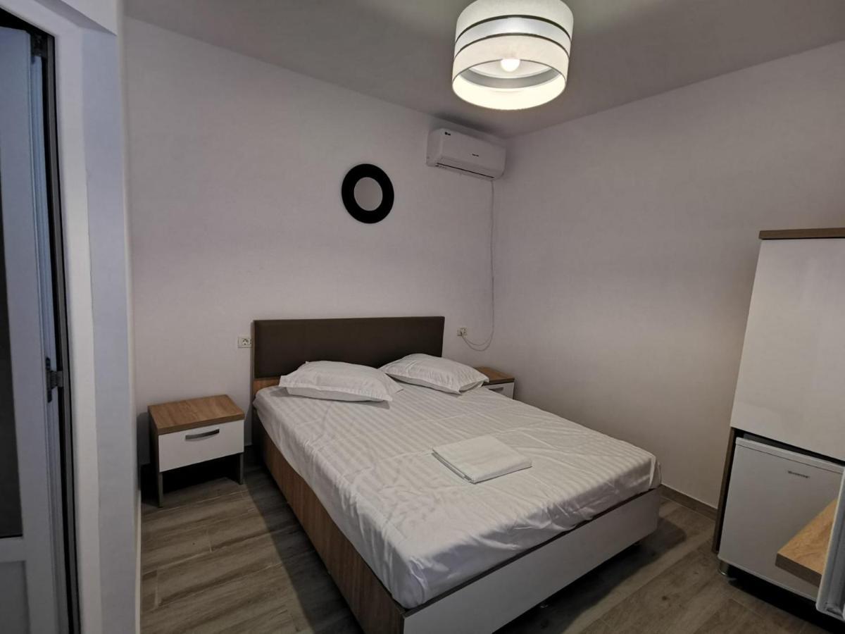 Hotel Zapp House Costinesti Esterno foto